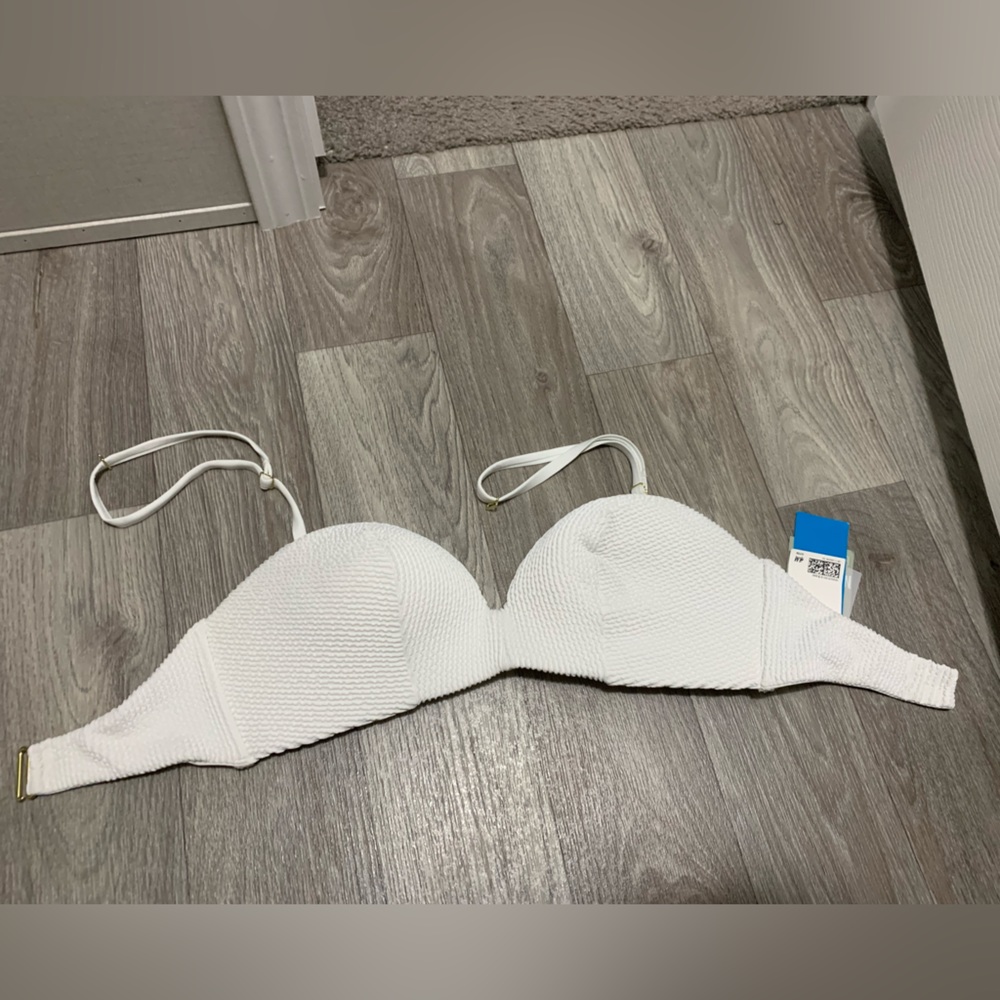H&M NEVER WORN bikini top